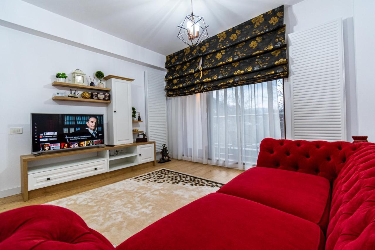 Апартаменты Lighthouse Central Apt With Unique Views Of The Fortress, Free Parking, 5 Min By Car From The Old Town Брашов Экстерьер фото
